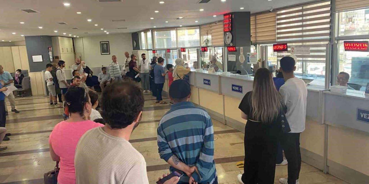 Yapılandırmayı son güne bırakanlar kuyruk oluşturdu