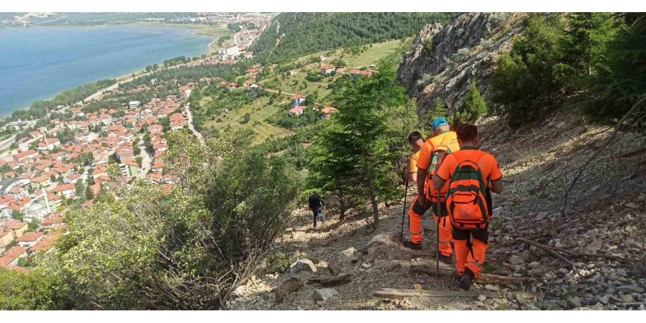 Isparta’da doğa yürüyüşünde kaybolan şahsı arama çalışmaları devam ediyor