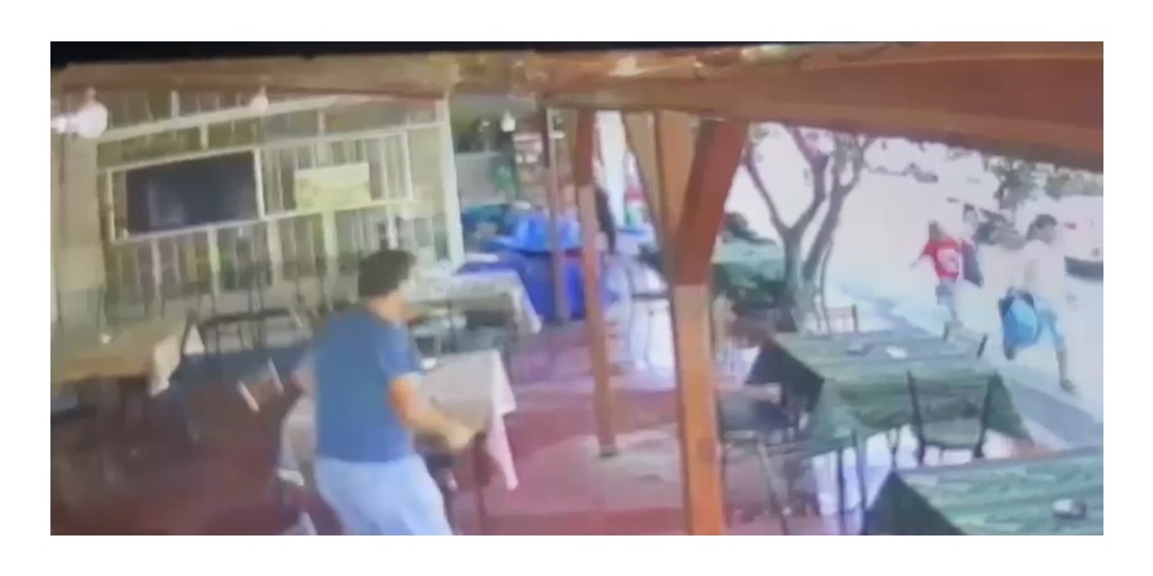 Kamyonetin altında kalan 8 yaşındaki çocuk hayatını kaybetti