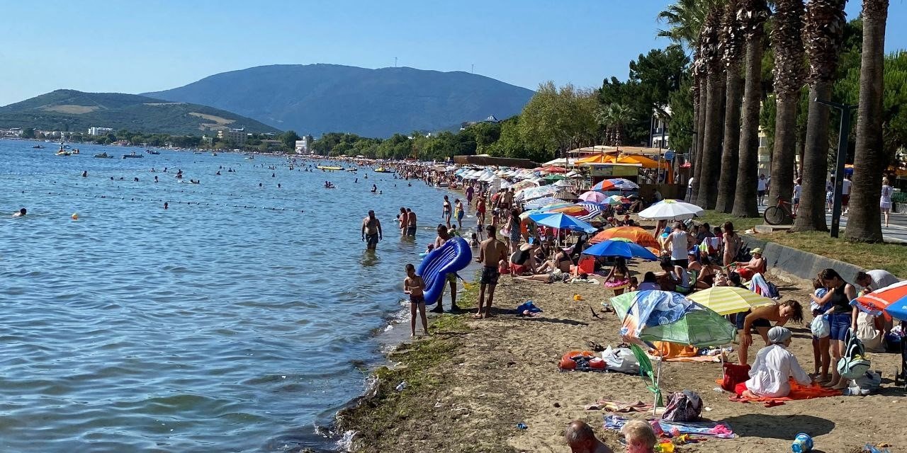 Erdek’te turizm patlaması, binlerce tatilci akın etti