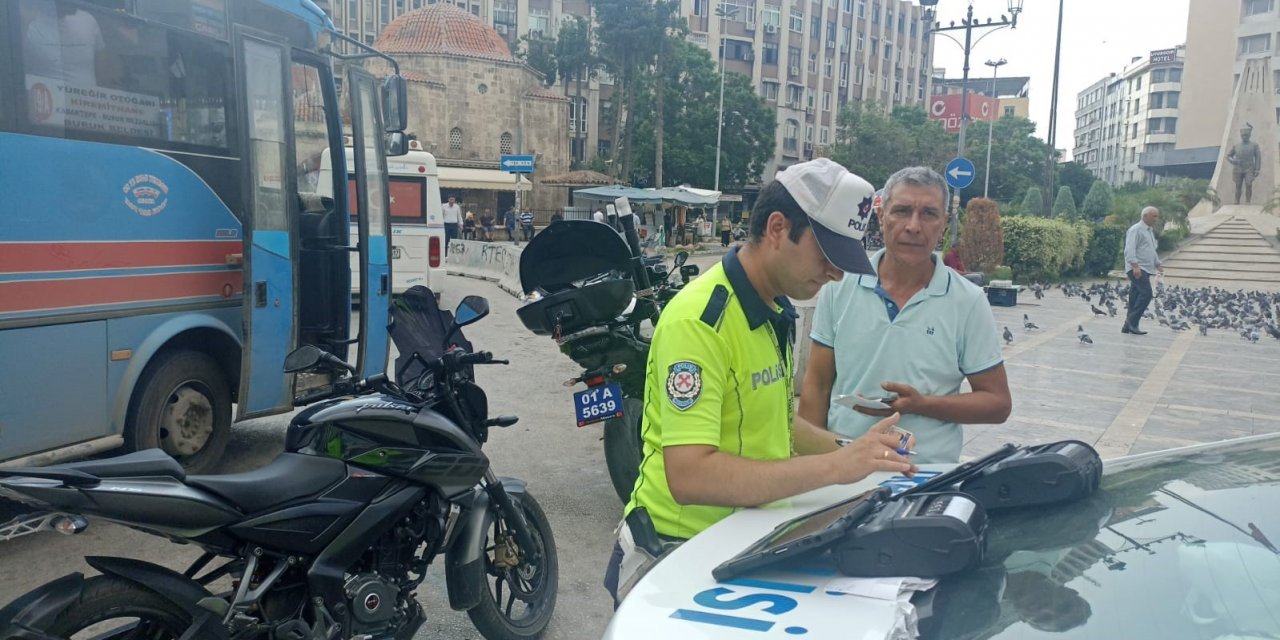 Polis, klima yerine kapı açarak yolcu taşıyan dolmuşlara cezai işlem uyguladı