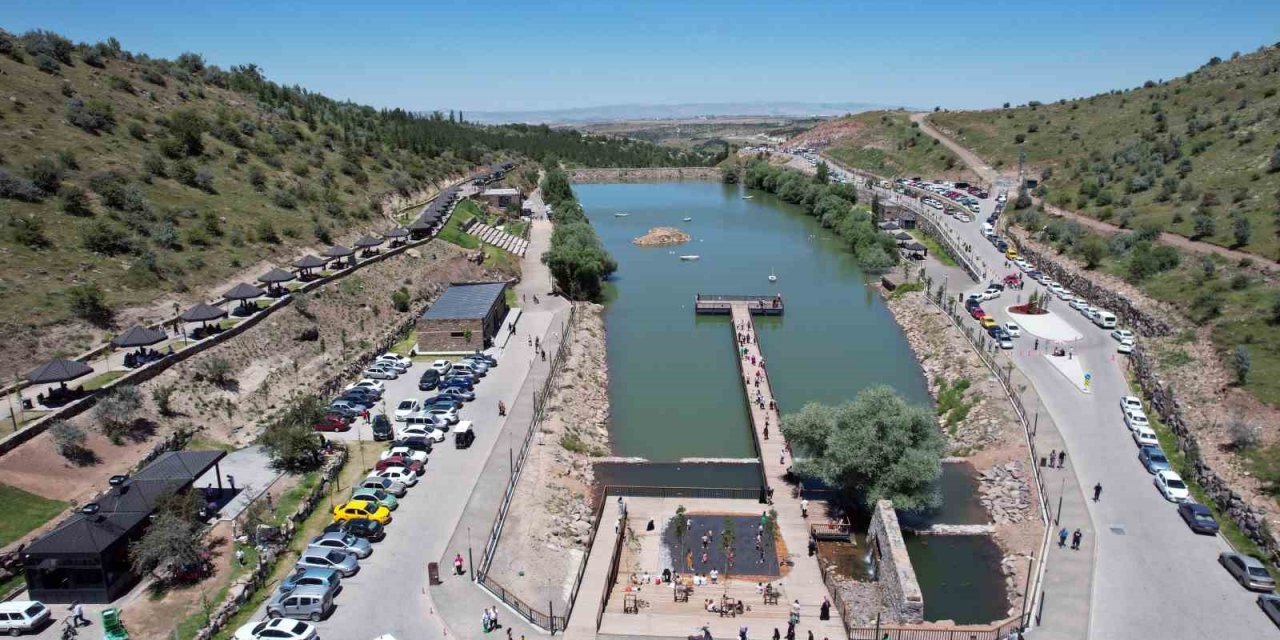Bayramın Gözdesi ’Zincidere 100.Yıl’