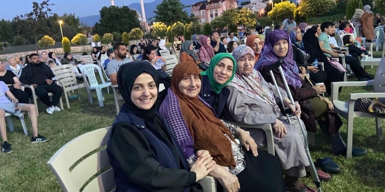 Kartepe’nin çınarları sinema keyfi yaşadı