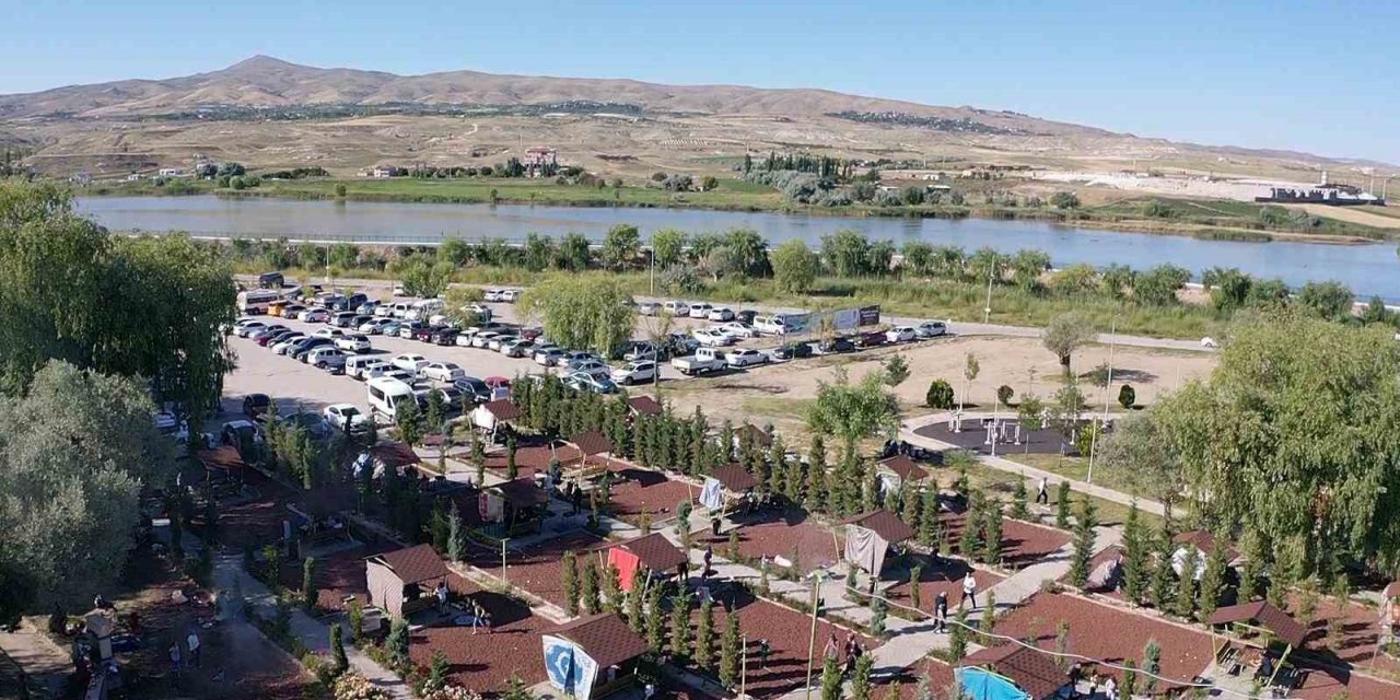 Sadabad Parkı rekor kırdı