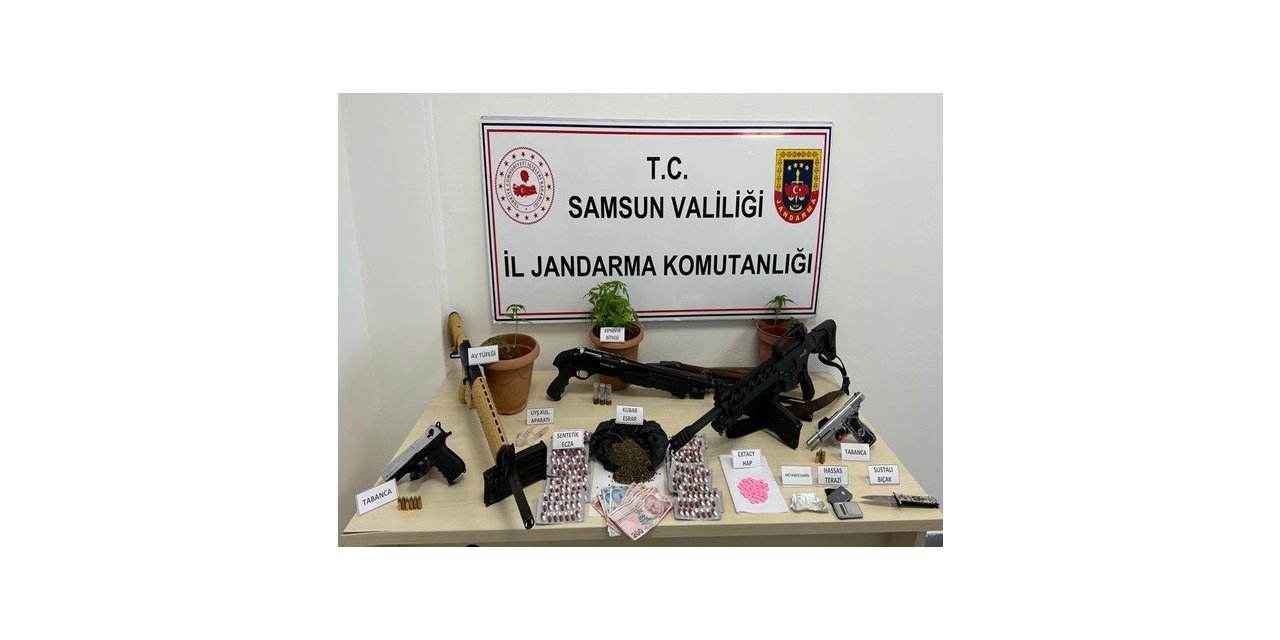 Jandarma 615 aranan şahsı yakaladı