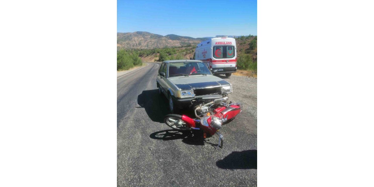 Otomobil ile motosiklet çarpıştı: 2 yaralı
