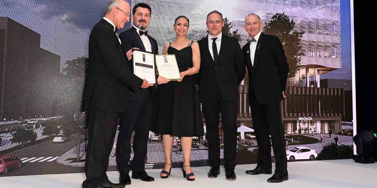 Şehir Kütüphanesi projesine ‘Avrupa’nın en iyi kamu binası mimarisi’ ödülü