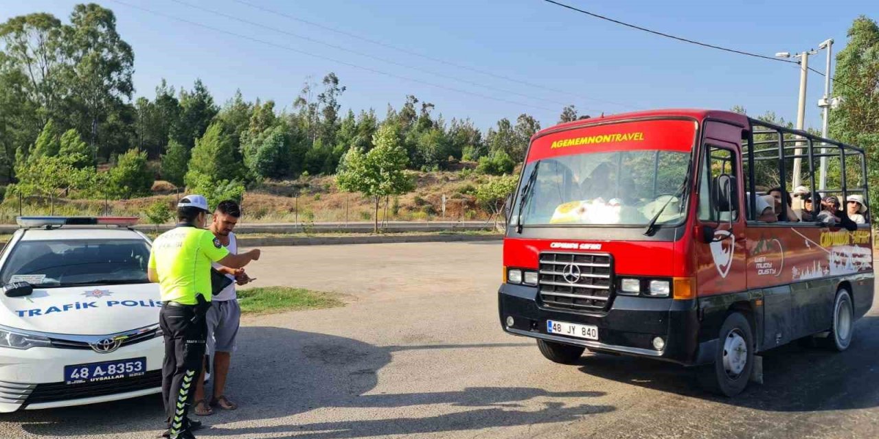 Fethiye’de safari araçları aralıksız denetleniyor
