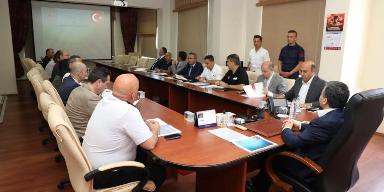 Boğulmaları önüne geçmek için bir araya geldiler