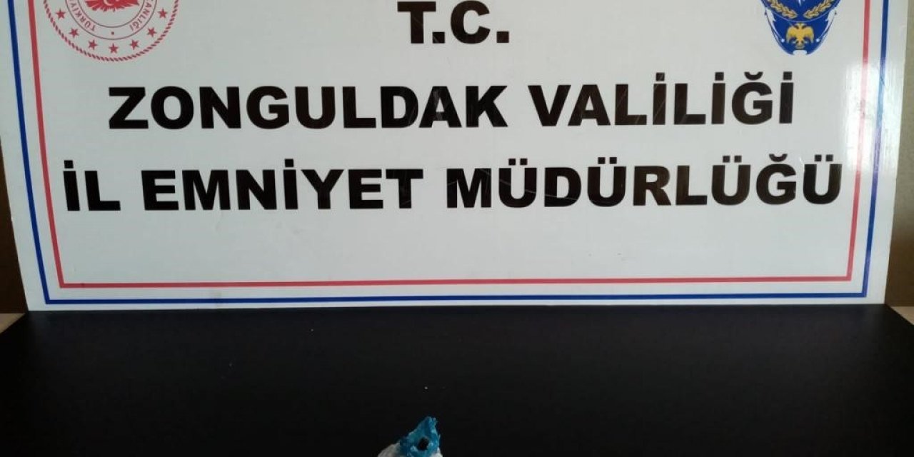 Polisin uygulamasında uyuşturucu ile yakalandılar