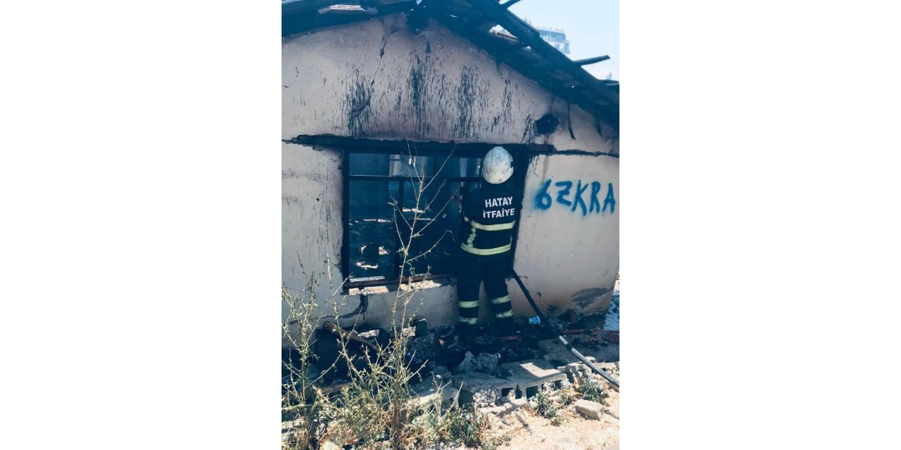 Hatay’da ev yangını