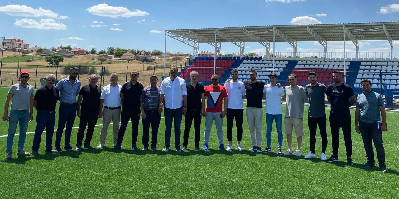 Sarıoğlanspor’dan 6 takviye birden