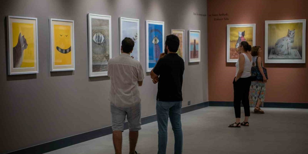 Kuşadası’nda ’Benim Kedilerim’ Sergisi açıldı