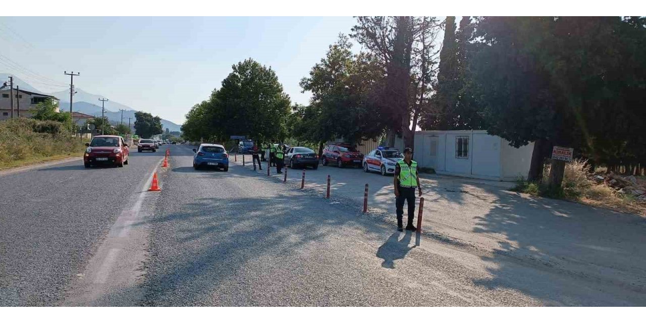 Kurallara uymayan sürücüler jandarmadan kaçamadı