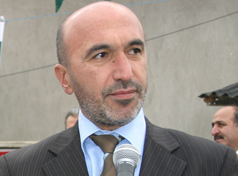 Vekiller yatağa düştü