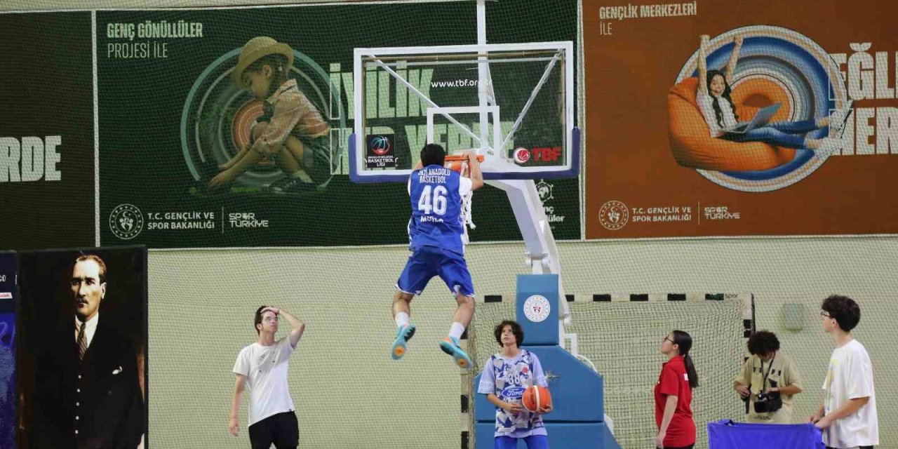 Muğla’da Yaz Spor Okulları, kapılarını gençler için açtı