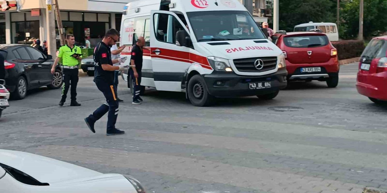 Tavşanlı’da trafik kazası 1’i çocuk 5 yaralı