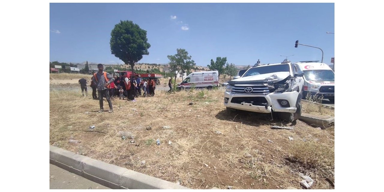 Şırnak’ta 2 aracın çarpıştığı kazada 5 kişi yaralandı