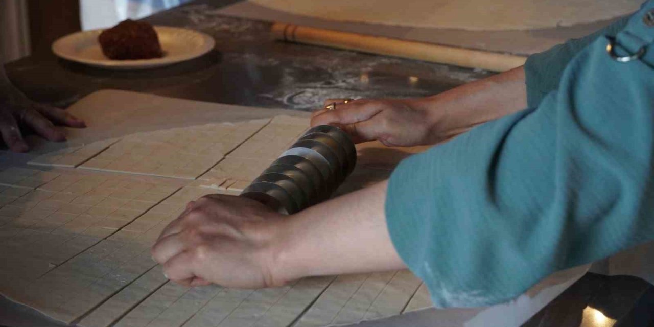 Keçiören’de ödüllü mantı bükme yarışması düzenlendi