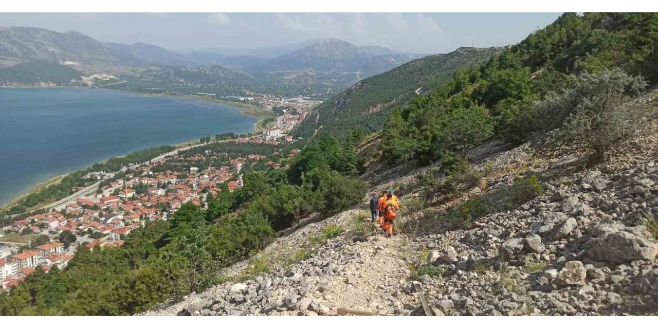 Eğirdir’de doğa yürüyüşünde kaybolan yaşlı adam ölü bulundu