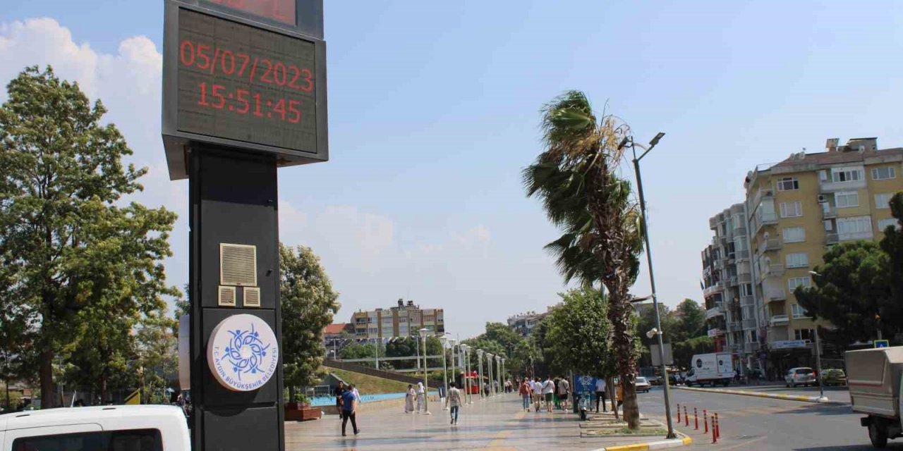 Aydın’da termometreler 38’i gösterdi, vatandaşlar gölgeye sığındı