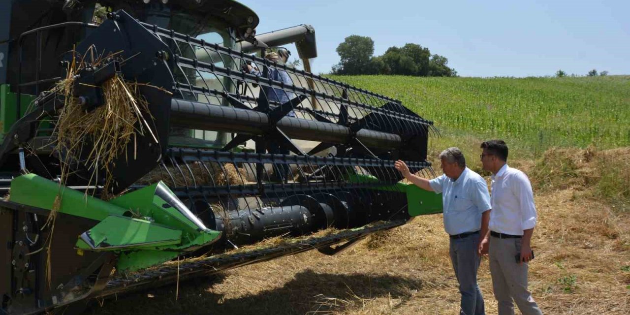 Selendi’de arpa ve buğday hasadı başladı