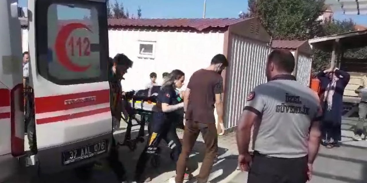 Karadeniz’de boğulma tehlikesi geçiren çifti vatandaşlar kurtardı