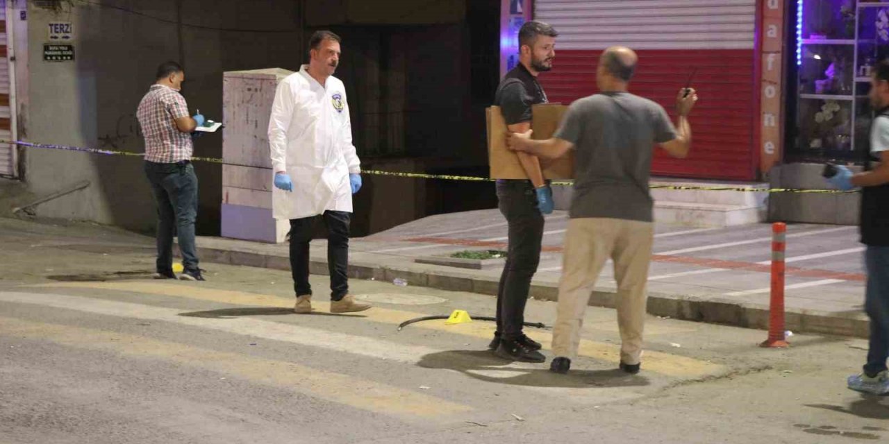 Şanlıurfa’da akraba kavgasında 1’i polis 3 yaralı