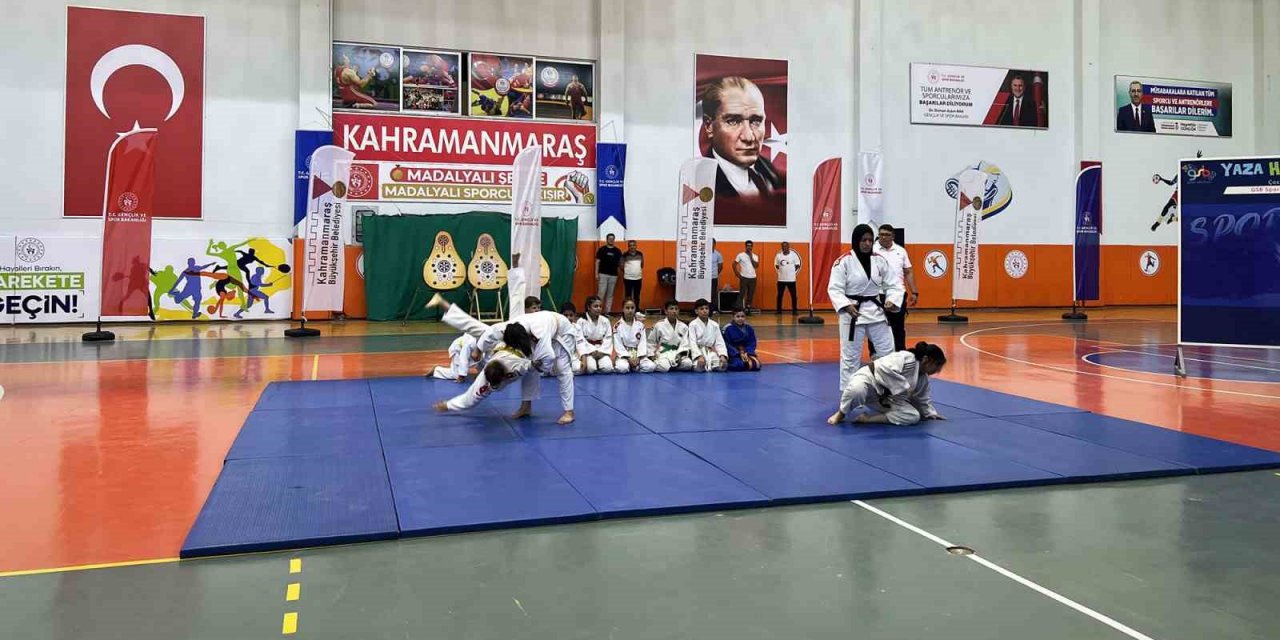 Kahramanmaraş’ta yaz spor okullarının açılışı gerçekleştirildi