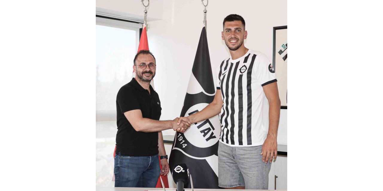 Altay’da Ceyhun Gülselam ve Özgür Özkaya’nın sözleşmeleri uzatıldı