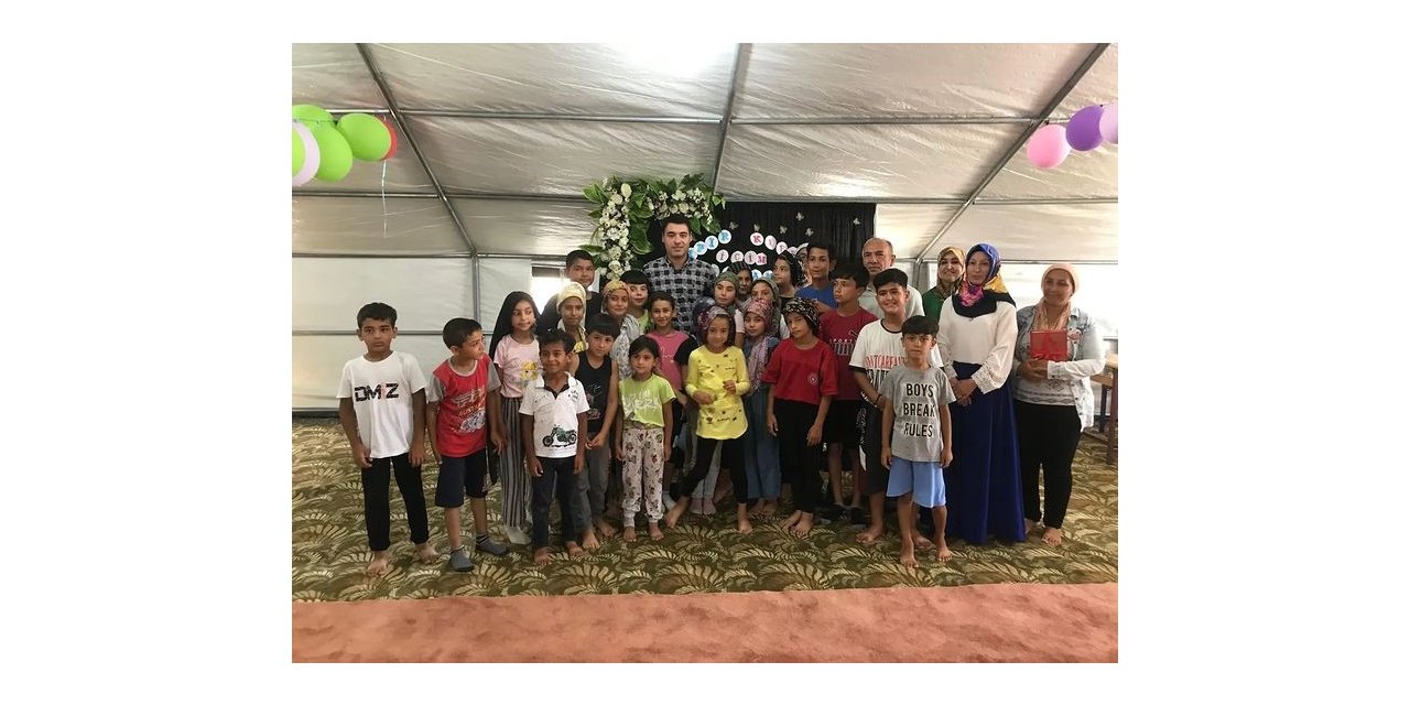 Çadır kentte Kur’an kursu eğitimi