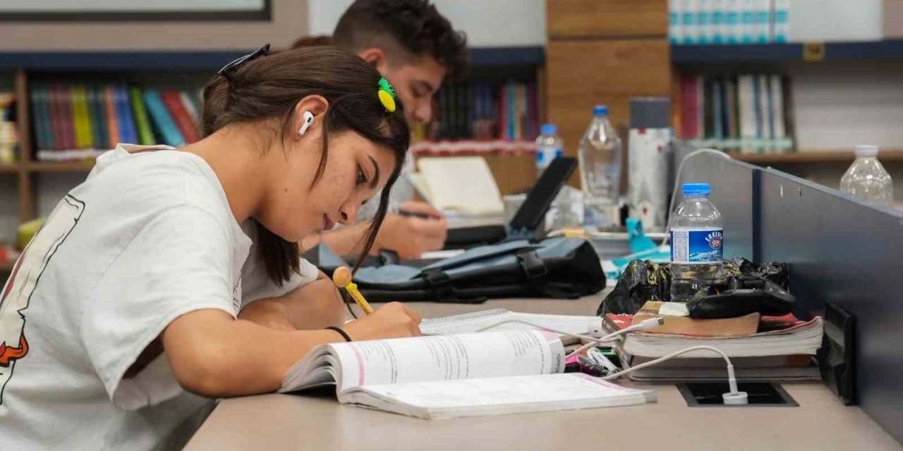 Şehitkamil’de 52 bin öğrenci kütüphaneden faydalanıyor