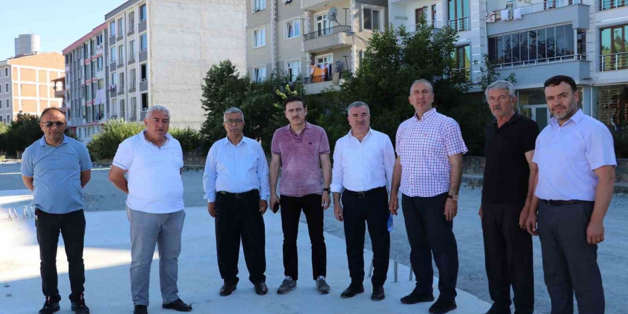 Başkan Özdemir: "İlçenin gelişimine katkıda bulunacak projeler hazırlıyoruz"