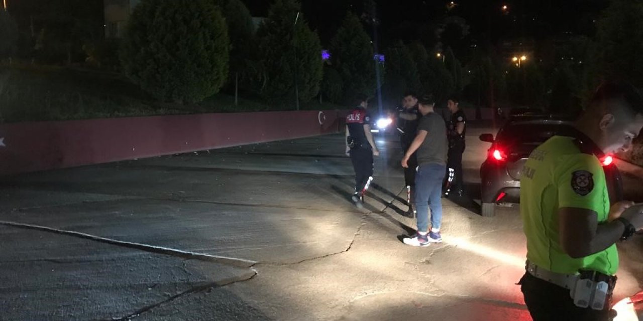 Polisten asayiş ve trafik uygulaması, 8 araç sürücüsüne 31 bin lira ceza
