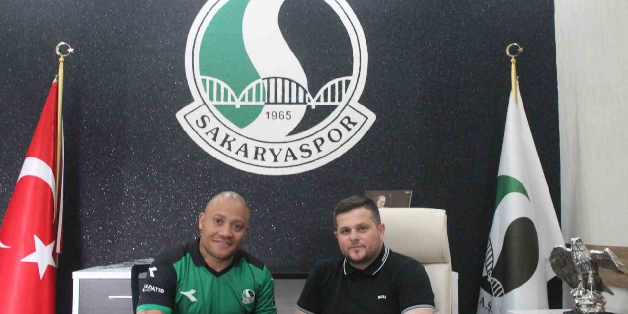 Sakaryaspor, Dino Ndlovu’yu kadrosuna kattı