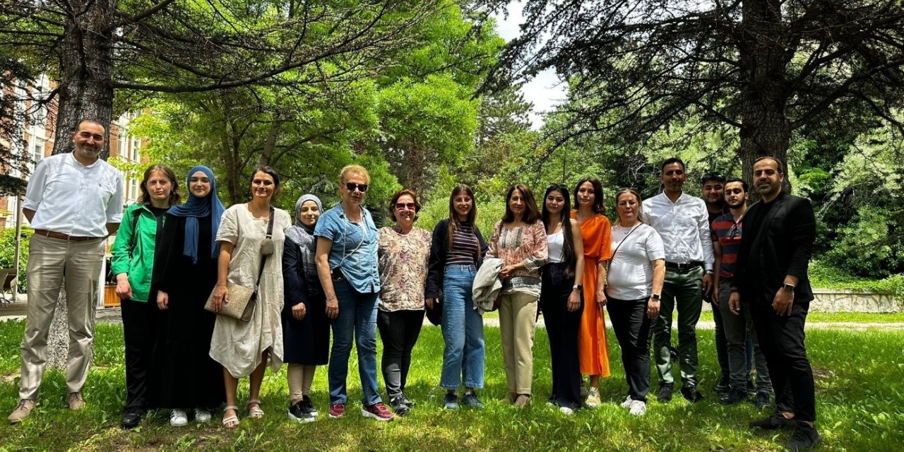 Yaz Kampüs Programı açıköğretim öğrencilerini bir araya getirdi