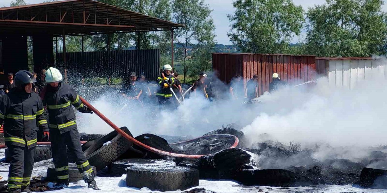 Samsun’da geri dönüşüm fabrikasında yangın