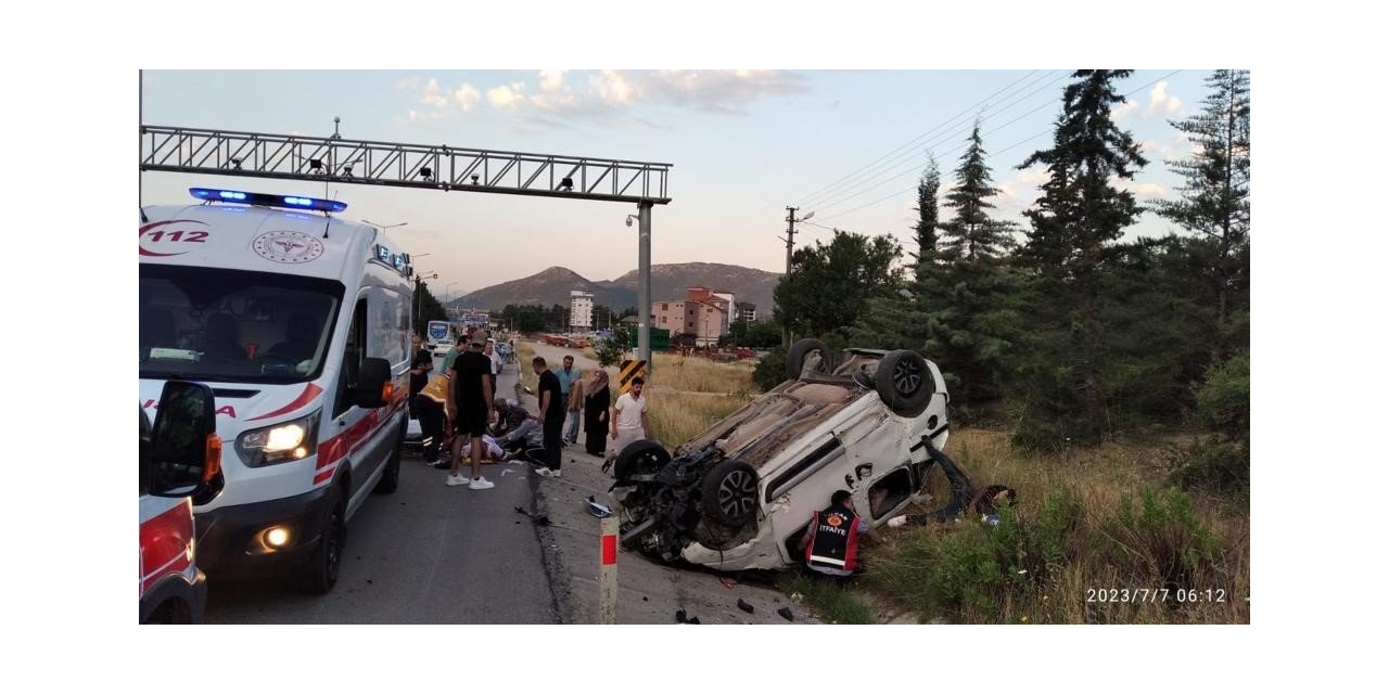 Burdur’da takla atan otomobildeki 5 kişi yaralandı