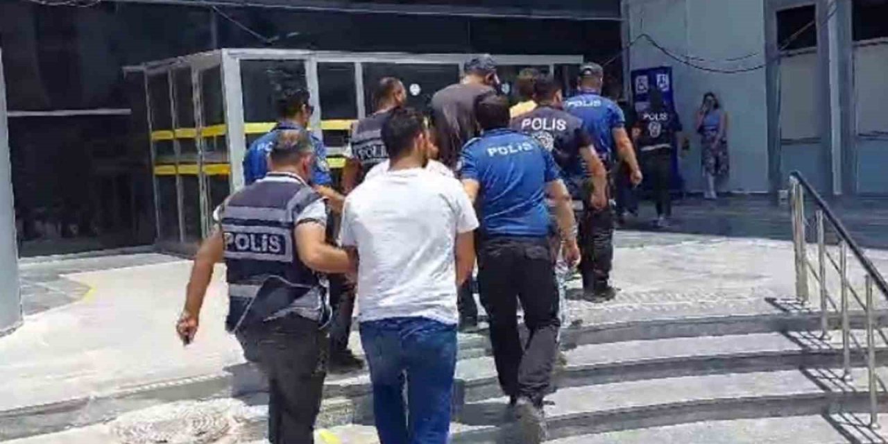 Hatay’da yakalanan 5 hırsızlık şüphelisinden 3’ü tutuklandı