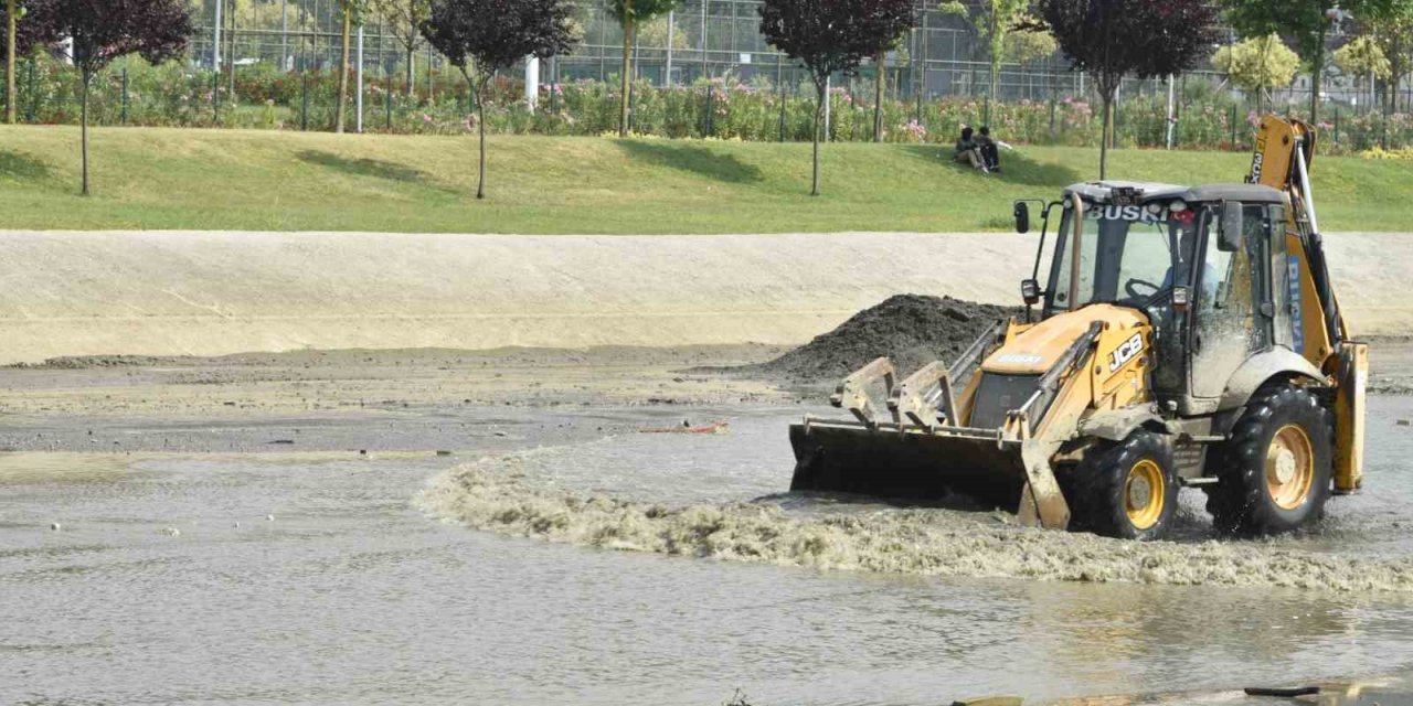 Hüdavendigar’da dere temizliği
