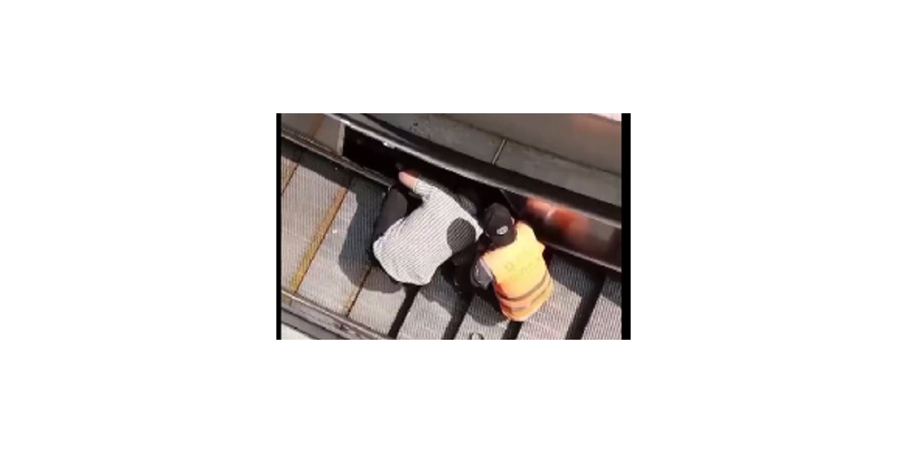 İZBAN’da yürüyen merdiven boşluğuna düşen yaşlı adam yaralandı