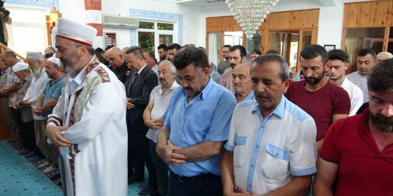Selde kaybolan şahsın gıyabi cenaze namazı kılındı