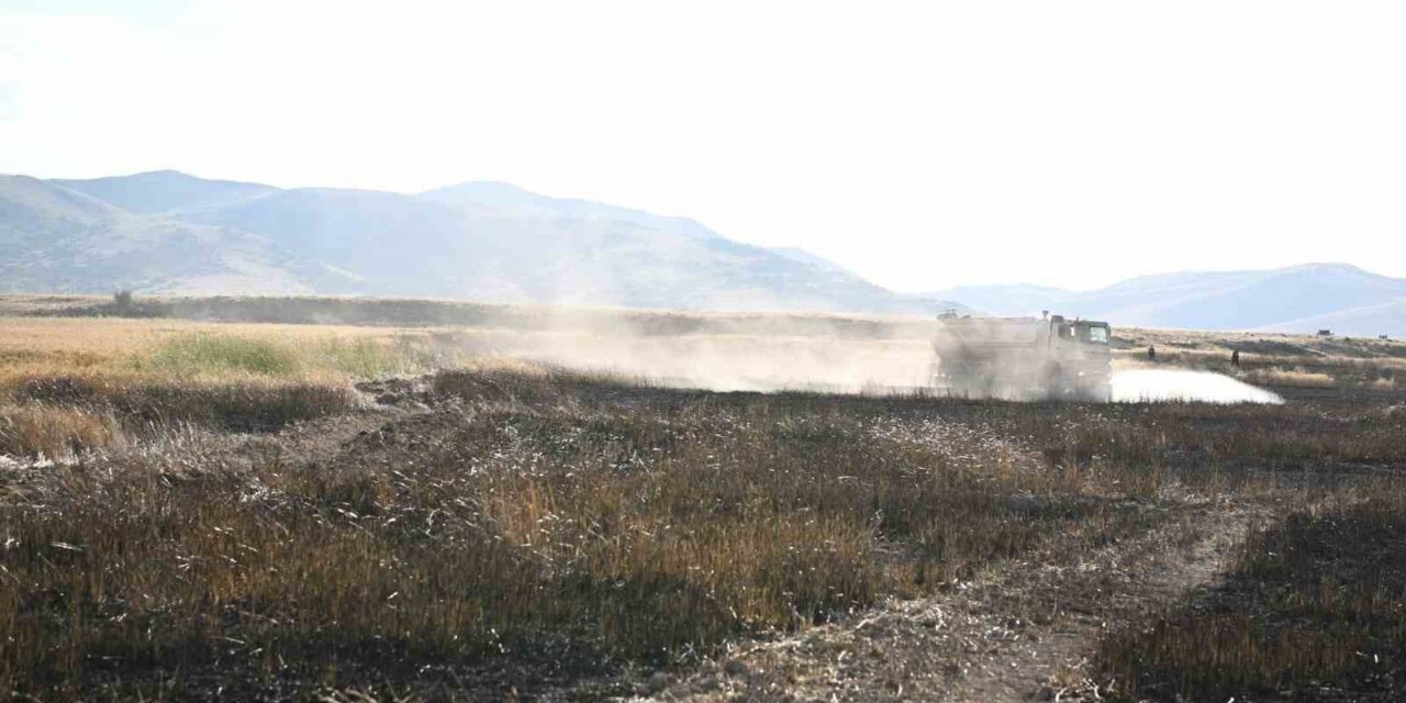 Develi’de anız yangını: Hububat ekili 140 dekar alan yandı