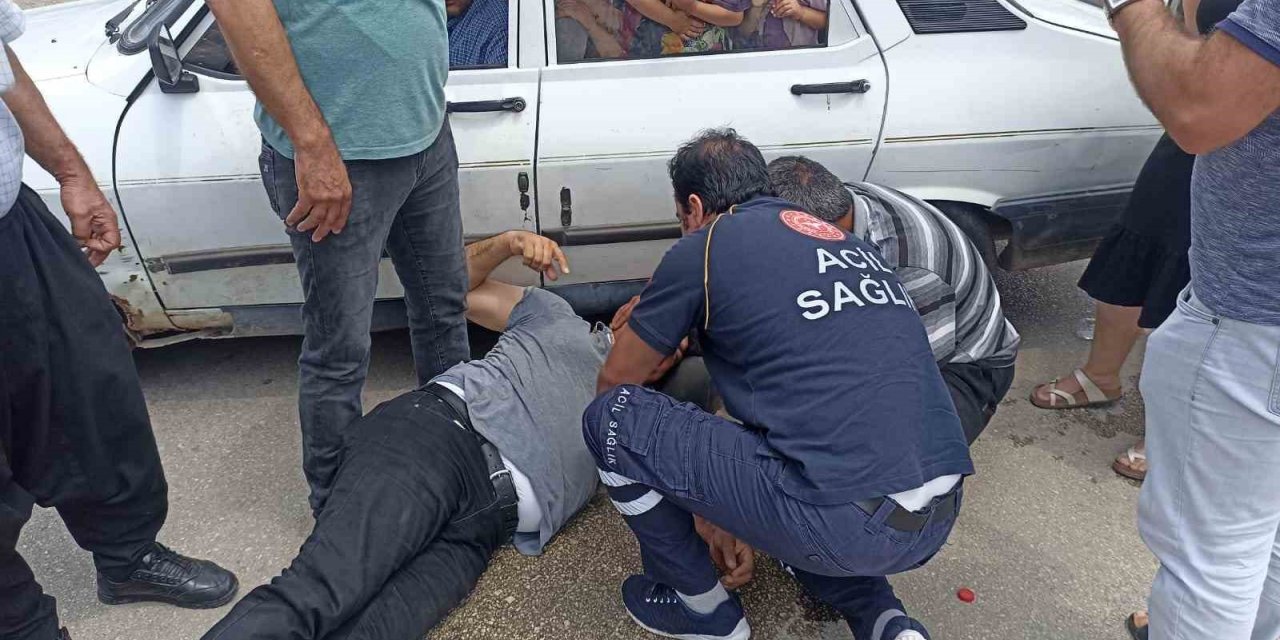 Otomobille çarpışan motosikletin sürücüsü yaralandı