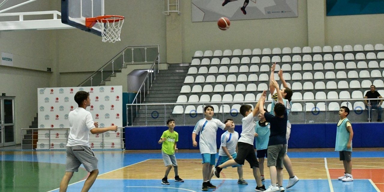 Nilüfer Yaz Spor Okulları’nda ilk dönem bitti