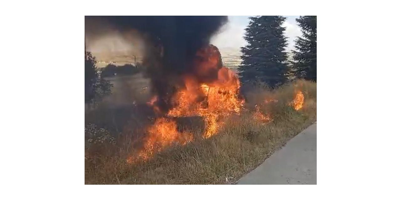 Kontrolden çıkarak devrilen araç alev alev yandı