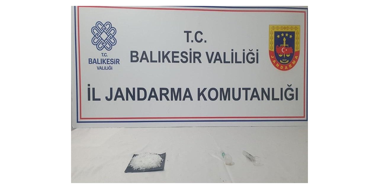 Balıkesir’de jandarmadan 4 şahsa uyuşturucu operasyonu