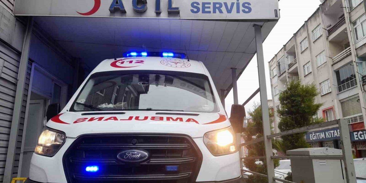 Denize girmek isterken başını kayalıklara vurdu