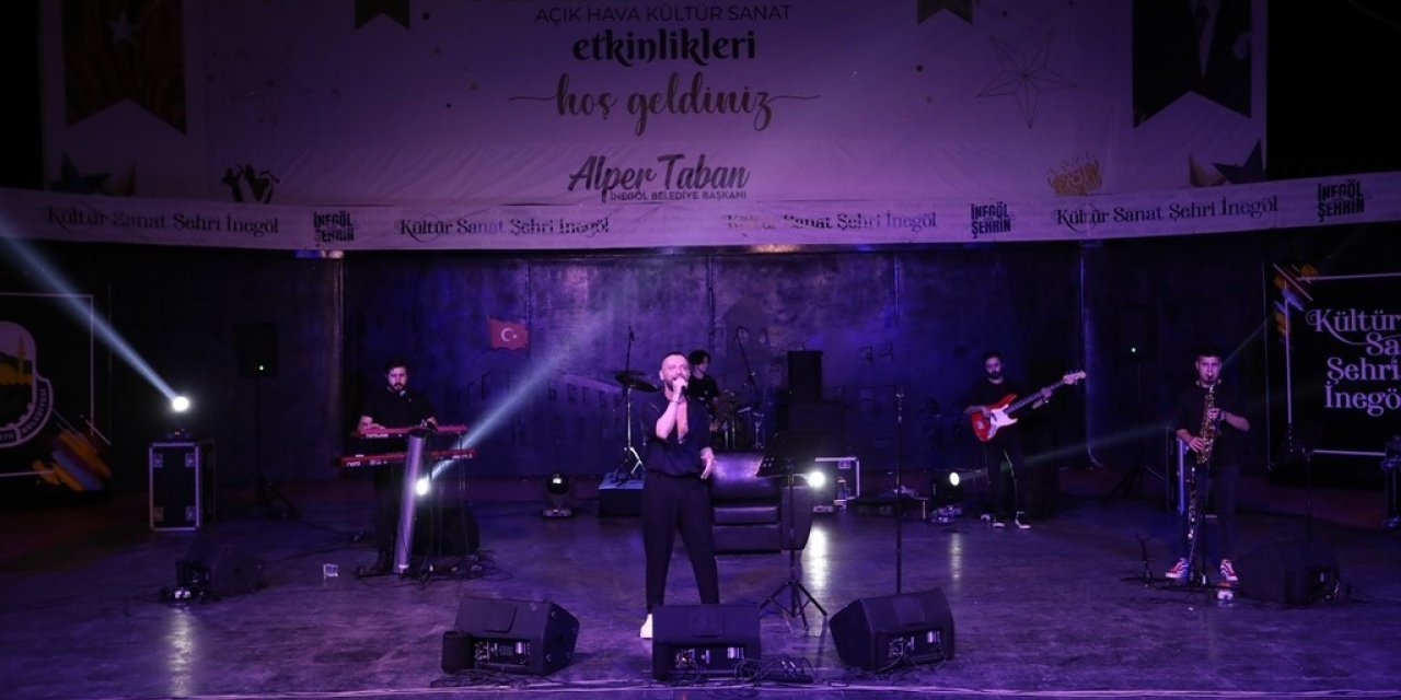 İnegöl Safa Zakir’le 90’ları yeniden yaşadı