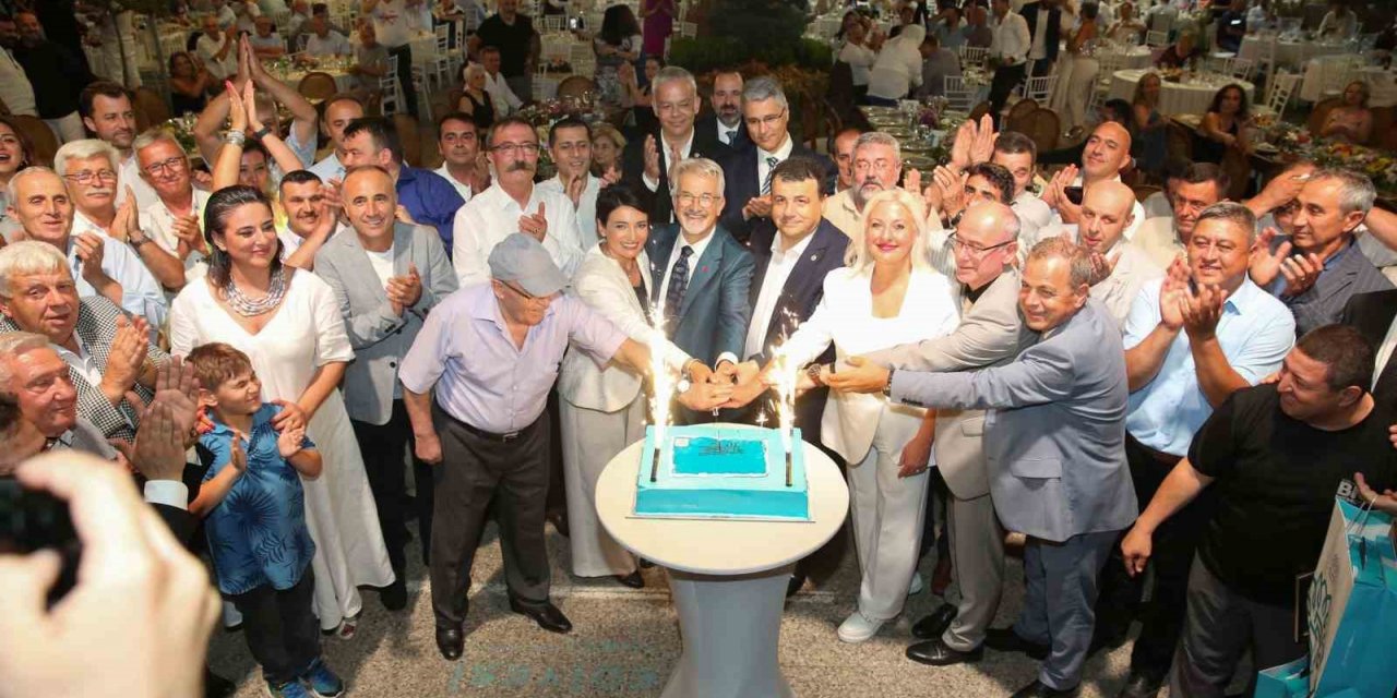 Nilüfer ailesi 36. yaşını kutladı